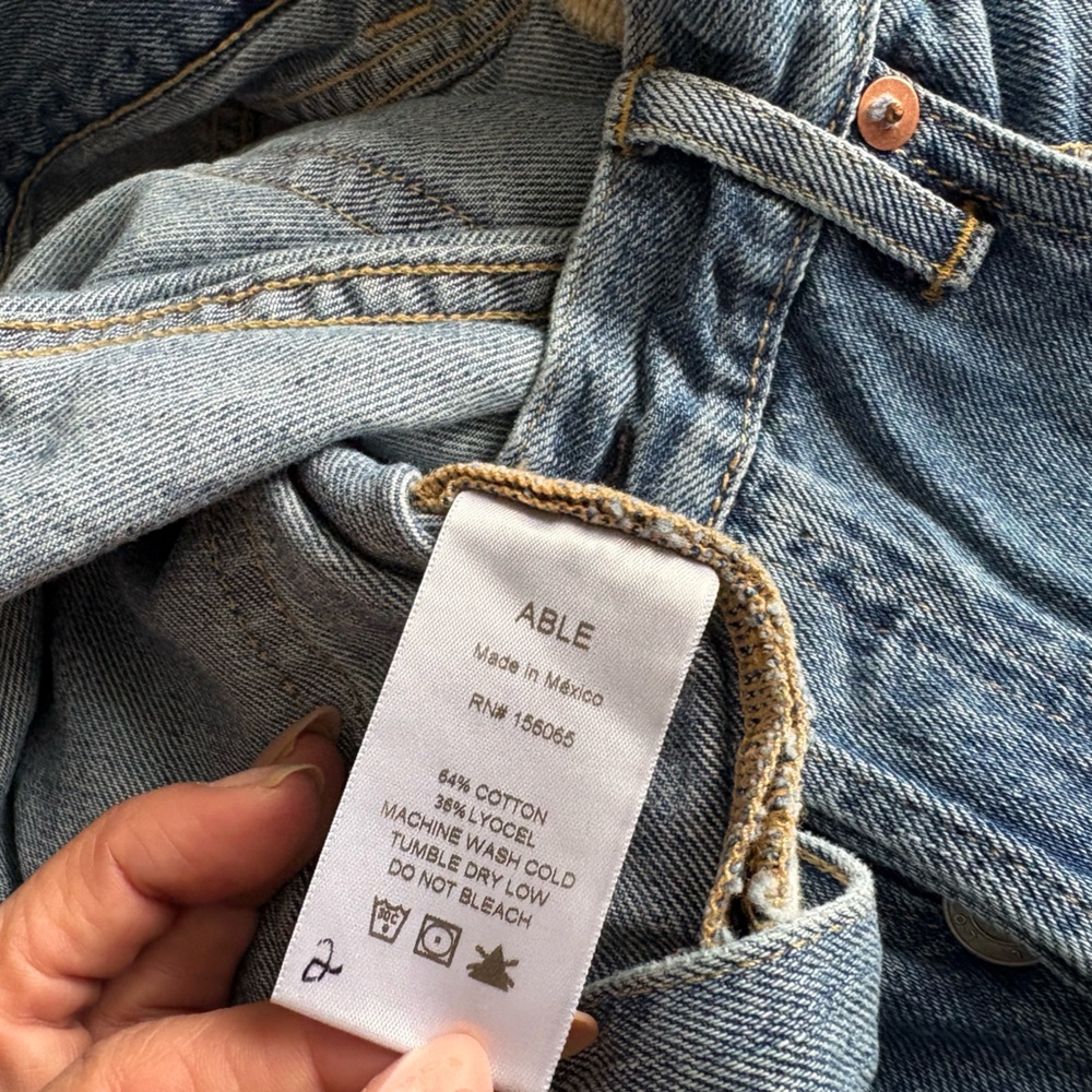 ABLE wide leg light was jeans size 32. - Picture 4 of 7